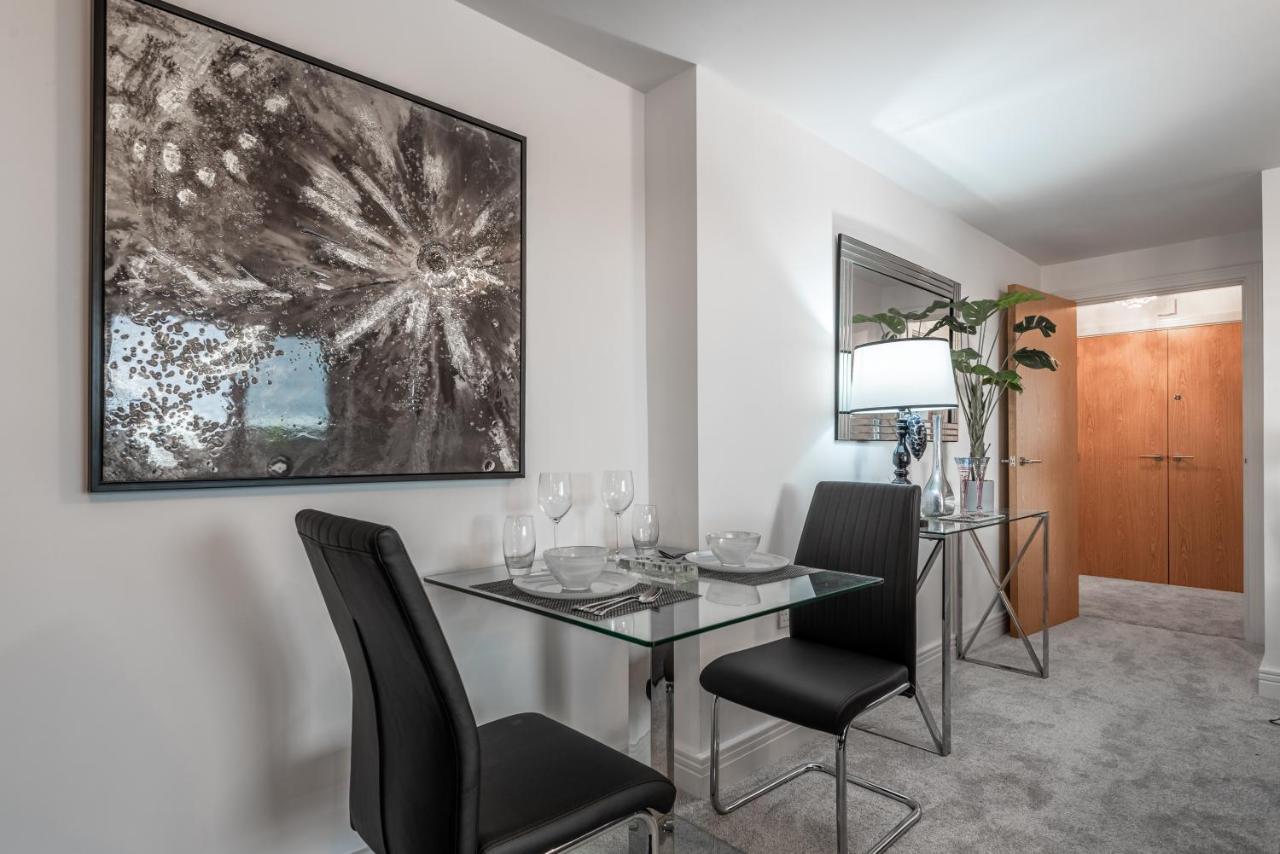 Luxurious River View Apartment With Terrace Worcester Exterior foto